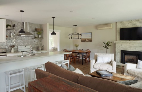 Southampton House | Tranquil Retreat with Kitchen and Beach Access for Families