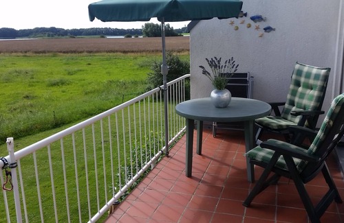 Zudar Apartment | Enchanting Vacation Home with Waterfront Views & Amenities