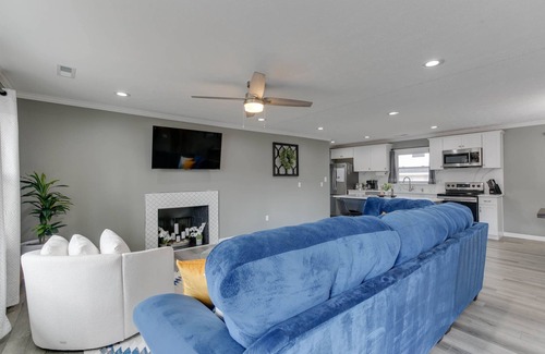 North Newport News House | Quiet and modernized Fully Furnished Property in Newport News, Pet Friendly!