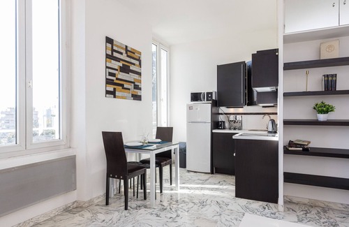 Cimiez Apartment | Serene Retreat: 1 Bdr Pool Oasis with Garage Access