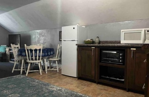 Fairview Apartment | Serene Retreat: A Peaceful Getaway for Families