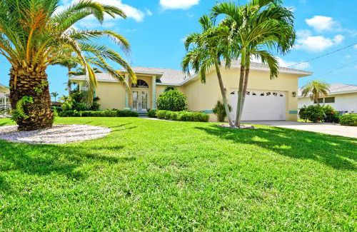 Pelican House | Serene Waterfront Retreat with Pool and Ocean Access