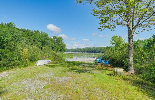 Raymond House | Tranquil Cottage with Private Beach on Panther Pond