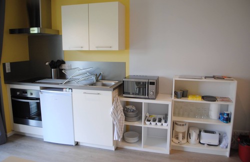 Colmar Apartment | Tranquil Studio with Ocean View & Pool - Guest Rated 10/10