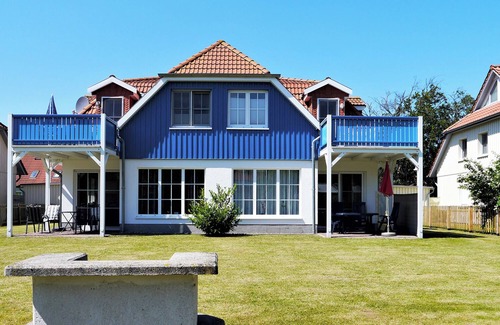 Ostseebad Prerow Apartment | Tranquil Apartment Steps from Center with Garden Retreat
