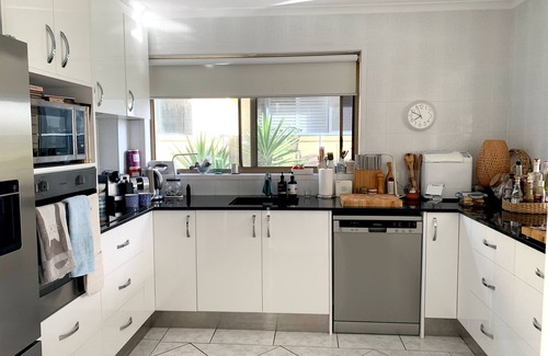 Kingscliff Apartment | Peaceful Beachfront Apartment with Ocean View & Breakfast