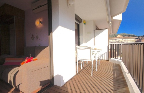 Tossa de Mar Apartment | Tranquil Apartment with Pool in Tossa - Guest Rated 10/10