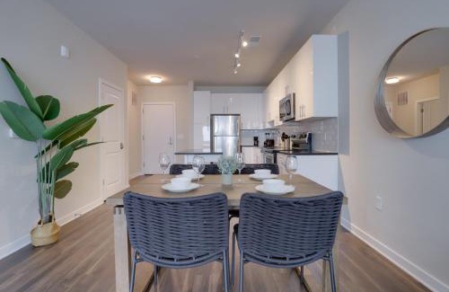 Jefferson Manor Apartment | Tranquil Alexandria Apartment with Pool & Family Amenities