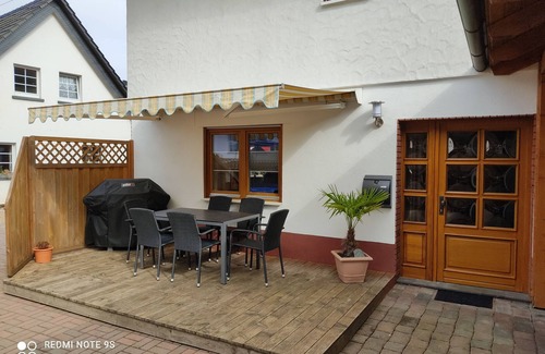 Ahrbruck Apartment | Serene Apartment with Terrace and Ocean Views - Guest Rated 10/10