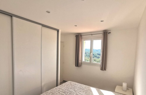 Tanneron Apartment | Quiet apartment with exceptional view