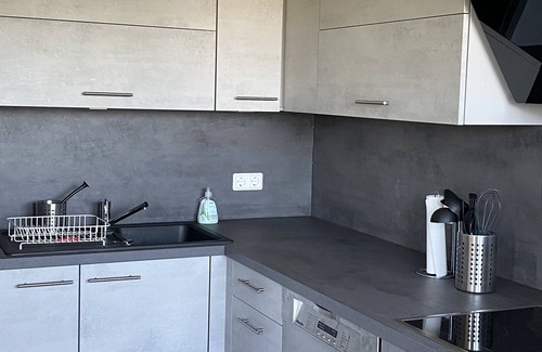Freienfels Apartment | Relaxing Apartment with Balcony and Valley View