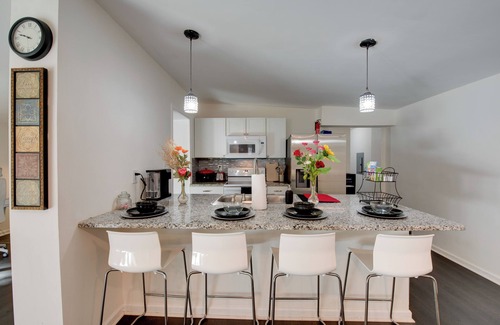 Sandtown House | Peaceful Atlanta Retreat - Ideal for Families and Pets!