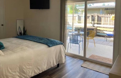 Oldsmar Apartment | Serene Bay Retreat: Hot Tub, Bikes & Pet-Friendly Fun
