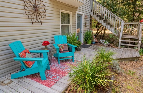 Kitty Hawk Apartment | Serene Beach Escape for Couples and Families with Breakfast