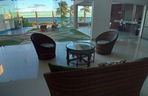Itapua House | Quiet beachfront 4/4 AC - 8km from airport -Not village