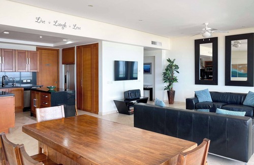 Puerto Penasco Condo | Cozy Beachfront Condo with Pools & Private Access