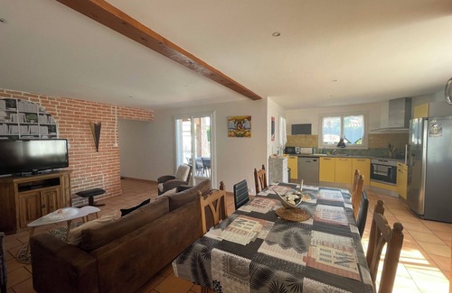 Mercurol-Veaunes House | Bright Detached House with Private Pool & Ocean View