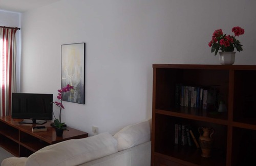 Orzola House | Bright Renovated Fisherman's House with Spa & Breakfast