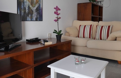 Orzola House | Bright Renovated Fisherman's House with Spa & Breakfast