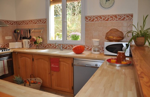Sarlat-la-Caneda House | Tranquil Bungalow with Private Heated Pool near Sarlat