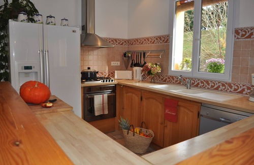 Sarlat-la-Caneda House | Tranquil Bungalow with Private Heated Pool near Sarlat