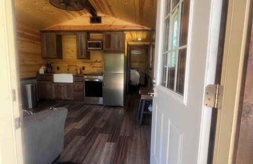 Franklin County Cabin | Tranquil Cabin Retreat in the Woods - Guest Rated 10/10