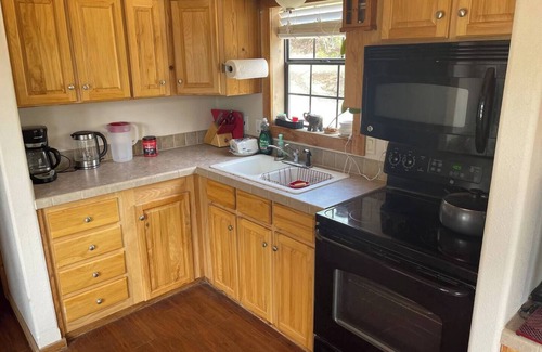 Graham Cabin | Idyllic Cabin Retreat on the Brazos – Rated 10/10!
