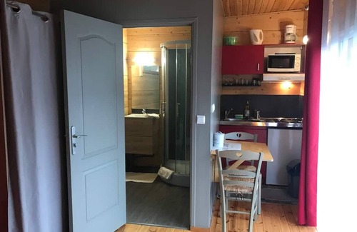 Plailly Ski Chalet | Discover the Finnish Cottage with Spa and Hot Tub Amenities