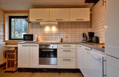 Ortheuville Ski Chalet | Pet-Friendly Traditional Chalet in Tenneville with Garden