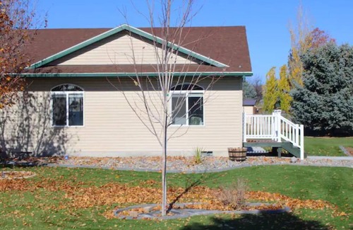 Twin Falls Apartment | Serene 1 BR Apartment: Ideal Retreat with Breakfast Included