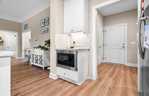 Florence House | Quiet, Clean & Spacious 4bd near I-95 & Hospital with WiFi