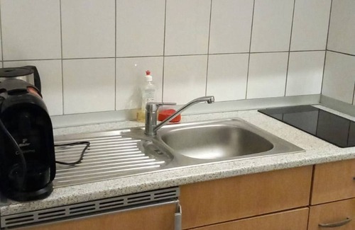 Meidling Apartment | Stylish Vienna Apartment: Cozy 1 BR with Kitchen Amenities