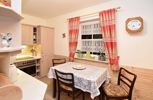 Oelsnitz/Erzgeb. Apartment | Scenic Apartment Overlooking the Ore Mountains - Rated 10/10