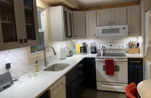 Sherwood Forest Cabin | Idyllic Cabin Steps from Swimming, Boating & Scenic Views