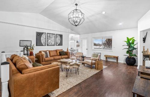 Logan Apartment | Tranquil Cliffside Retreat for Families and Pets Near USU