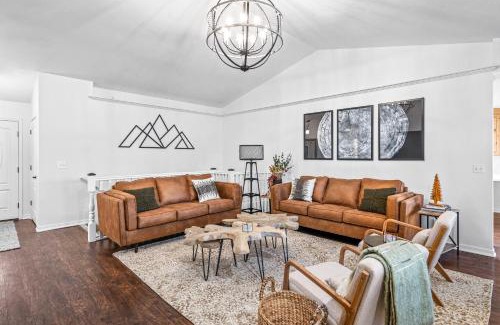 Logan Apartment | Tranquil Cliffside Retreat for Families and Pets Near USU