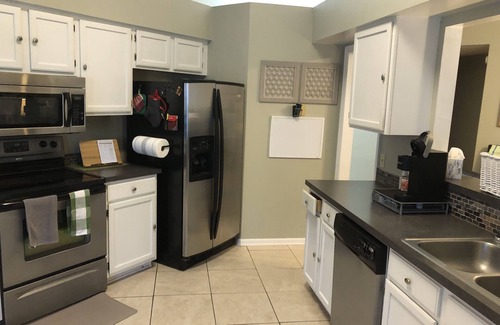Kingsland House | Cozy Home Near Base & I95 with Breakfast Included