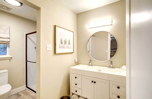Panorama Village House | Relaxing Conroe Getaway with Patio and Golf Course Views