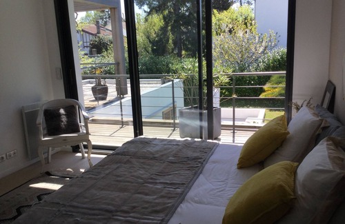Biarritz House | Serene Villa Retreat with Heated Pool and Ocean Views