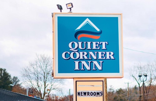 Brooklyn Hotel | Peaceful Stay at Quiet Corner Inn: 9/10 Guest Rated