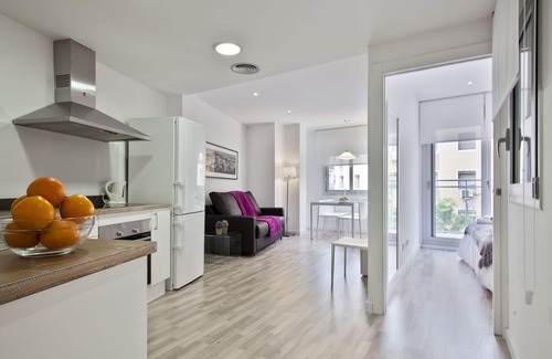 Sants-Badal Apartment | Comfortable Apartment for Families with Great Amenities