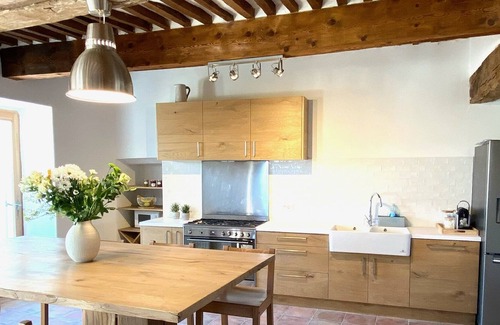 Sault House | Quiet cottage with a view of Mont Ventoux in the middle of lavender fields