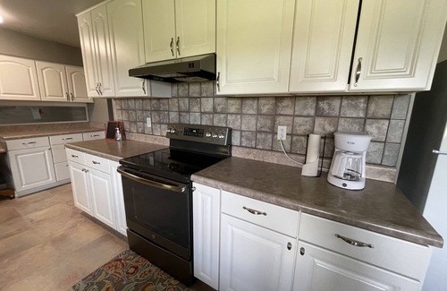 Joplin Other | Serene Country Escape with Family-Friendly Amenities