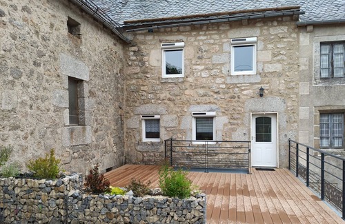 Le Buisson House | Quiet country house