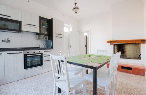 Citta Sant'Angelo House | Tranquil Country House in Abruzzo with Hot Tub & Ocean Views