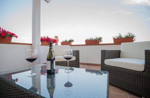 Citta Sant'Angelo House | Tranquil Country House in Abruzzo with Hot Tub & Ocean Views