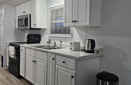 Honea Path House | Tranquil Country-Side Retreat with Family-Friendly Amenities