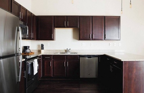Montgomery Apartment | Cozy 1BR Loft with Kitchen in Downtown - Family Friendly