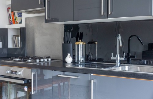 Vassall Apartment | Cozy 2BR Retreat Between Brixton & Camberwell Awaits