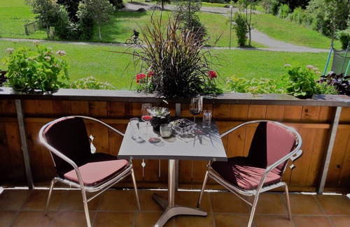 Gortipohl Apartment | Cozy Apartment for 2-3 with Pool and Ocean View